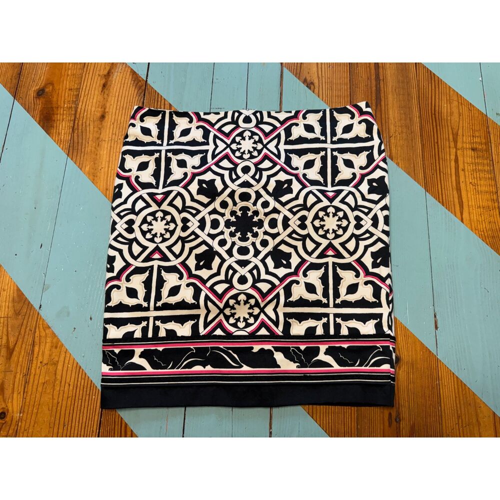 White House Black Market Geometric Print Skirt